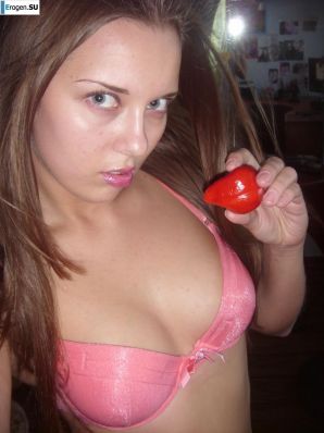 Selfies of a young artist. Thumbnail 10