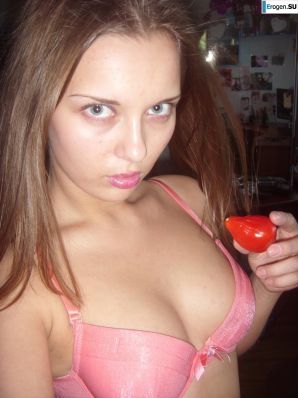 Selfies of a young artist. Thumbnail 13