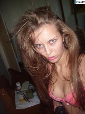 Selfies of a young artist. Thumbnail 19