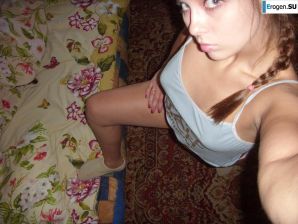 Selfies of a young artist. Thumbnail 34