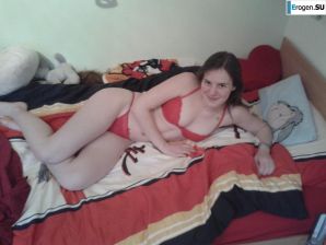 Naked German Girl. Thumbnail 17