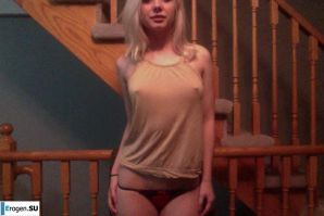 The foreigner self-photographs. Thumbnail 18