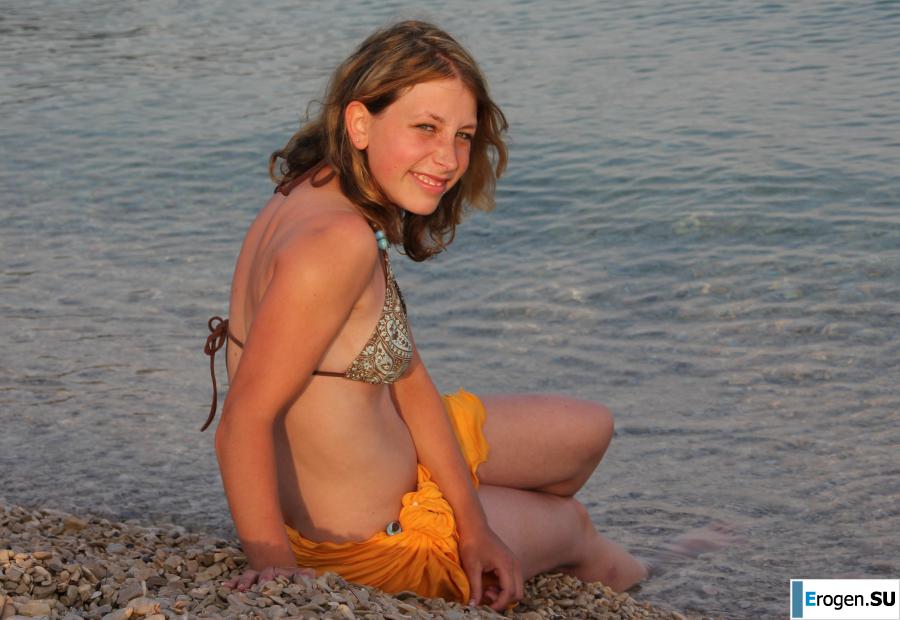 Here is how to relax on the beach. Slide 5