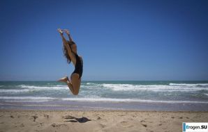Nudes from the Sea. Thumbnail 4
