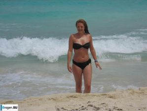 naked pregnant girl. Thumbnail 2