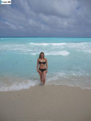 naked pregnant girl. Thumbnail 3