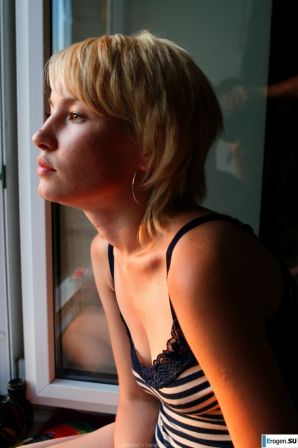 naked girls in various poses. Thumbnail 10