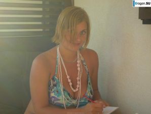 naked girls on the beach. Thumbnail 15