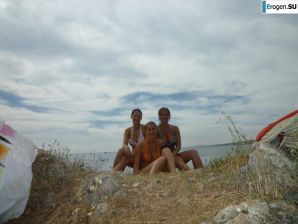 naked girls on the beach. Thumbnail 32
