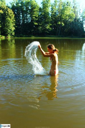 naked girls on the lake. Thumbnail 19