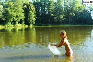 naked girls on the lake. Thumbnail 30