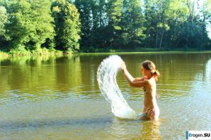 naked girls on the lake. Thumbnail 34