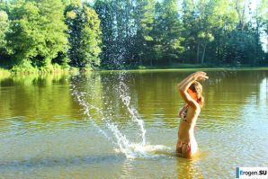 naked girls on the lake. Thumbnail 35