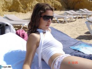 striptease lesbians. Thumbnail 14
