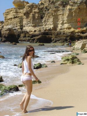 striptease lesbians. Thumbnail 23