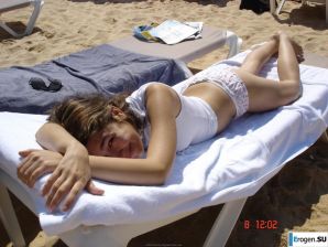 striptease lesbians. Thumbnail 5