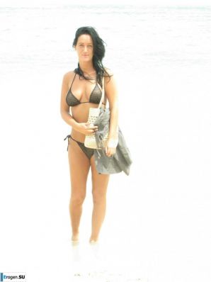 striptease on the beach. Part 2. Thumbnail 10