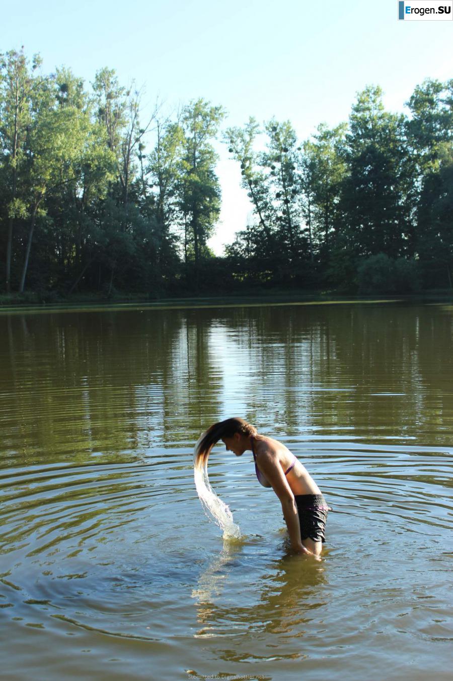 naked girls on the lake. Part 3. Slide 11