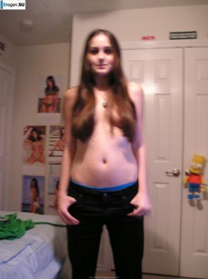 posing in front of a girlfriend. Thumbnail 1