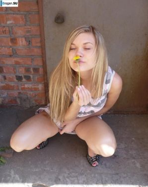 Young naked student. Thumbnail 27