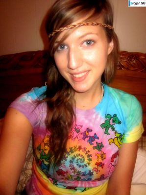 young and glamorous girl. Thumbnail 18