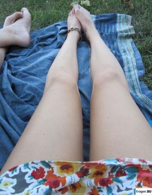 young and glamorous girl. Thumbnail 4