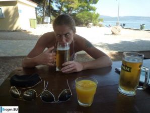 naked girls on the beach. Part 3. Thumbnail 14