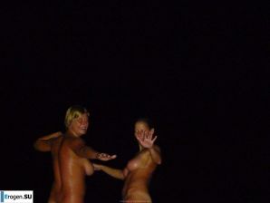naked girls on the beach. Part 3. Thumbnail 4