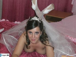 Russian newlyweds in a wedding sex tour. Thumbnail 10