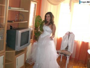 Russian newlyweds in a wedding sex tour. Thumbnail 5