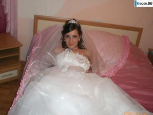 Russian newlyweds in a wedding sex tour. Thumbnail 6