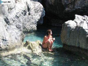 tits on the beach. Thumbnail 38