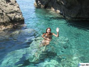 tits on the beach. Thumbnail 45