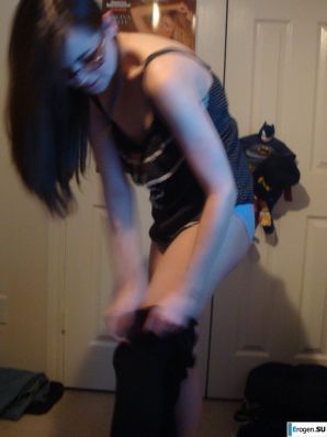 posing in front of a girlfriend. Part 3. Thumbnail 41