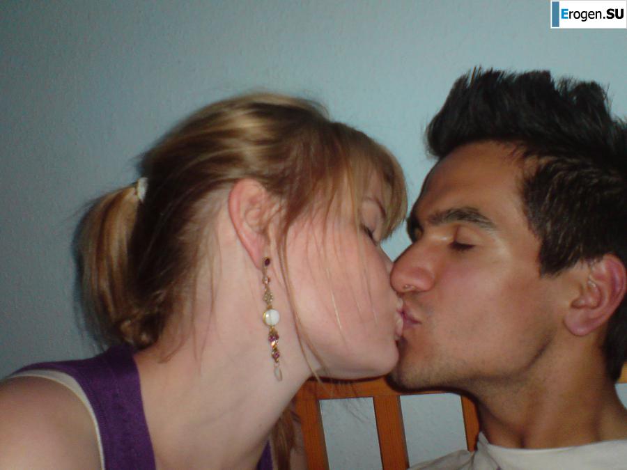girl and guy with the euro round. Slide 24