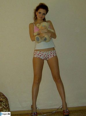 enchanting naked girl. Thumbnail 45