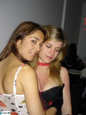 striptease lesbians. Part 4. Thumbnail 2
