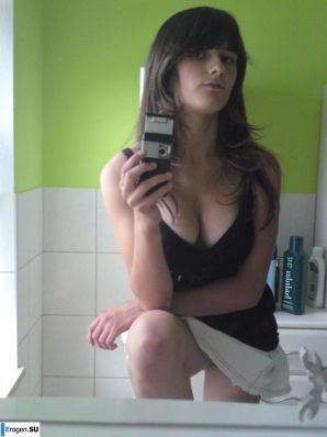studio in the bathroom. Thumbnail 10