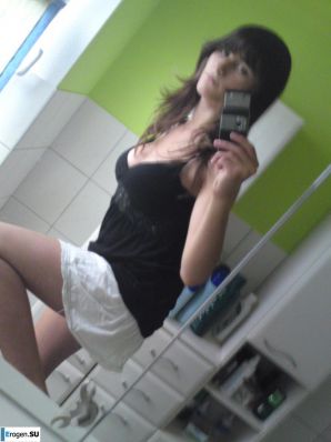 studio in the bathroom. Thumbnail 12