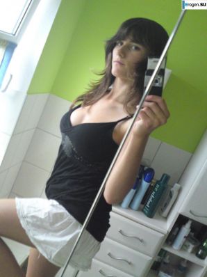 studio in the bathroom. Thumbnail 6