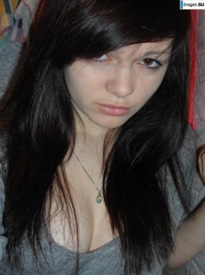 red-haired student. Thumbnail 4