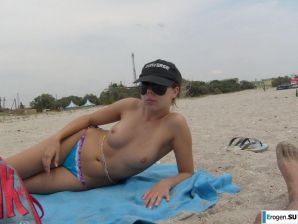 chronicles of the nudist beach. Thumbnail 12