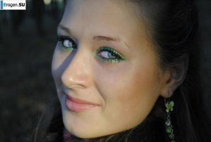 пацан с двумя подругами. Миниатюра 25