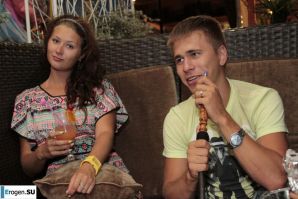 пацан с двумя подругами. Миниатюра 5