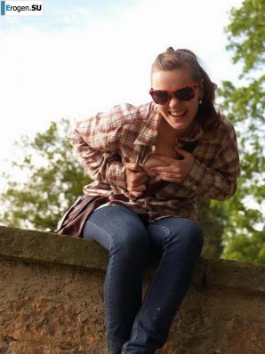 took the DSLR to nature. Thumbnail 45