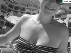 family beach chronicles. Thumbnail 4