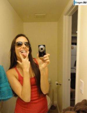 striptease in front of the mirror. Thumbnail 24