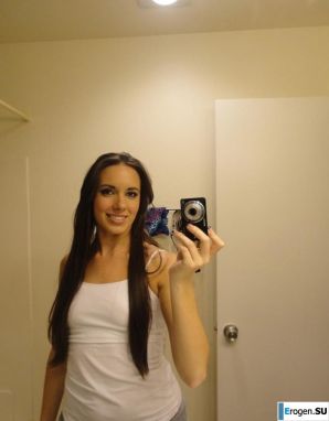 striptease in front of the mirror. Thumbnail 29