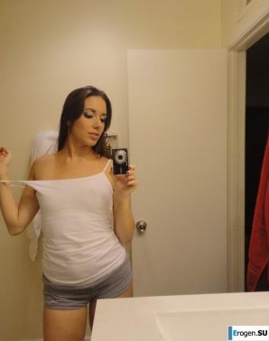 striptease in front of the mirror. Thumbnail 30