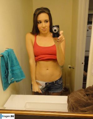 striptease in front of the mirror. Thumbnail 33